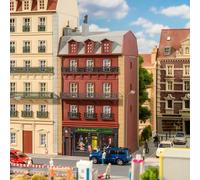 Maison de ville sur 4 étages avec commerce - FALLER 130713 - HO 1/87