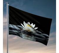 Man Cave Rules Drapeau Lotus blanc sur pierres noires Accessoires de garage pour homme Cave Country Boy drapeaux (60 x 90 cm)