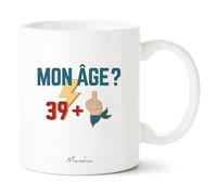 Manahia Mug humoristique - Anniversaire - Mon âge ? 49 + 1 - Doigt d'honneur - mug humour - Tasse cadeau anniversaire original - Boite kraft incluse - Imprimé en France - 330ml (Homme 40 ans)
