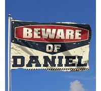 ManCave Accessoires et Décoration Drapeau Beware Of Daniel Poster drôle pour dortoir universitaire (152 x 244 cm)