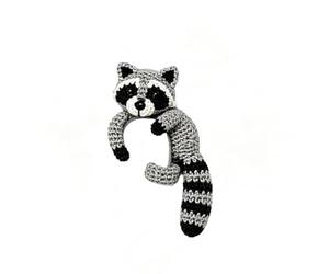 Manchette d ' oreille en forme d ' animal crochet, accessoire en fil doux avec détails ludiques faits à la main et ajustement sécurisé pour une tenue décontractée