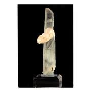 Mangano Calcite + Quartz. 447.5 Ct. Inner Mongolia, Chine.