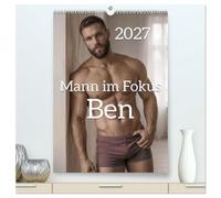 Mann im Fokus - Ben (hochwertiger Premium Wandkalender 2027 DIN A2 hoch), Kunstdruck in Hochglanz: Begleiten Sie einen muskulösen, bärtigen Mann durch ... Porträts vor historischen Kulissen.