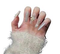 Manucure de tempérament, manucure claire, port d'un patch à ongles étendu blanchissant.(S)