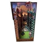 Maquette Harry Potter Book Nook Tiny Adventures Terrain de Quidditch 23 cm