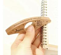 Marque-Page Pouce en Bois Personnalisé - Porte-Page avec Nom Gravé pour la Lecture, Cadeau Unique pour Amoureux du Livre - Accessoire de Lecture à Une Main (Version à thème étoilé)