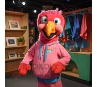 Mascotte Redbrokoly De Personnage D'ara Rose Habillé D'un Sweat-Shirt Et De Bretelles Multicolore