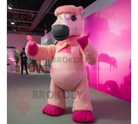 Mascotte Redbrokoly De Personnage De Chameau Rose Habillé D'un Chino Et De Repose-Pieds Multicolore