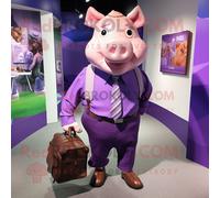 Mascotte Redbrokoly De Personnage De Cochon Violet Habillé D'un Chemisier Et De Mallettes Multicolore