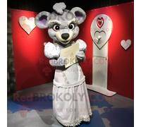 Mascotte Redbrokoly De Personnage De Lettre D'amour Argentée Habillée D'une Robe Taille Empire Et De Mitaines Multicolore