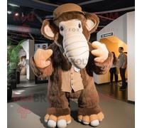 Mascotte Redbrokoly De Personnage De Mammouth Marron Habillé D'un Gilet Et De Bérets Multicolore
