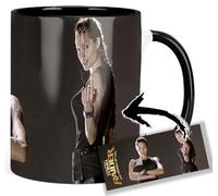 MasTazas Tomb Raider Lara Croft Angelina Jolie Tasse Ceramique Intérieure et Poignée Noire Mug