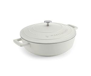 MasterClass Casserole peu profonde avec couvercle, casserole pour cuisinière, four et table, ultra légère, conduction thermique optimale, 4 L, crème