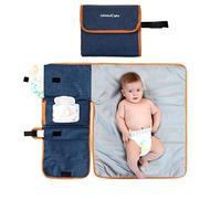 Matelas à langer nomade - Tapis de voyage pour bébé - Pochettes de rangement pour les couches, crèmes, mouchoirs, etc. - Facile à nettoyer et étanche - Un cadeau pratique pour une fête prénatale