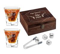 Maverton 8 Pierres à Refroidissement & 2 Verres gravés - Verres à Whisky 250 ML dans la boîte Personnalisée en Bois - Cadeau pour Whiskey connoisseurs - Armes à feu