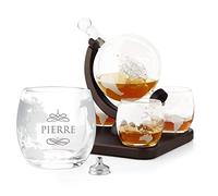 Maverton Ensemble de Carafe en verre 4 Verres Gravés - Idee Cadeau homme original - Cadeau anniversaire homme - 850 ml Carafe Globe - Nom