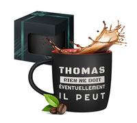 Maverton Mug personnalisable pour hommes - 400ml Tasse à Café Gravée avec Prénom et Texte - Mug Humour pour frère - ami - idée cadeau anniversaire - Noël - Bureau - intérieur rouge - maxime