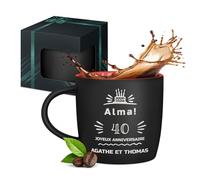 Maverton Mug personnalisé pour femmes - 40cl Tasse à Thé Personnalisable avec Prénom pour elle - Tasse décorative pour Collègue - Cadeau original - Différents Designs - intérieur rouge - 40 anniv