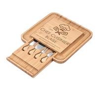 MAVERTON Planche à Fromage avec Gravure pour Lui - Set de 4 Accessoires à Fromage - Plateau en Bois - 34x34cm - Cadeau d’Anniversaire - pour Homme - Cuisinier