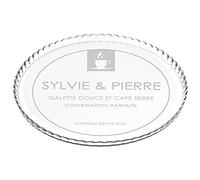 MAVERTON Plat à gâteau Rond avec Gravure - en Verre - Personnalisé - Idée Cadeau pour Un Fan de Cuisine ou pour Un Gourmand - Cadeau pour Couple - Café
