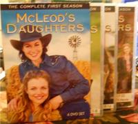 Mcleod's Daughters: Complete First Season