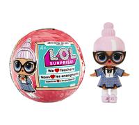 MDR. Surprendre! MGA Cares Collectible 7+ surprends les enseignants en edition limitee Doll d'appreciation avec des accessoires sur le theme de l