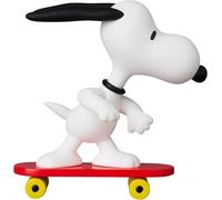 Medicom Toy Peanuts: Skateboard Snoopy Ultra Detail Figure Series 17