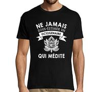 Médite | T-Shirt ne jamais sous-estimer Un Octogénaire | Collection Tee Shirt Passion Sport Activité Association pour Homme de 80 Ans et Plus L