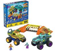 Mega Hot Wheels Monster Trucks Tremplin Osseux Chocs et Fracas Coffret de Construction Contenant 332 pièces et 2 Mini-Figurines articulées, Cadeau pour Enfants Jouet Enfant, Dès 3 Ans, HKF89