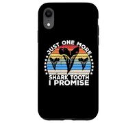 Megalodon Fossil Teeth Just One More Shark Tooth Geologist Coque pour iPhone XR