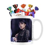 MERCREDI ADAMS | Mug garni de 15 chocolats Kinder, Daim, Milka & Célébrations | LICENCE OFFICIELLE | Idée cadeau