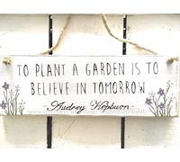 Metal Signs To Plant A Garden Is To Believe In Tomorrow. Panneau métallique avec dictons 10,2 x 40,6 cm