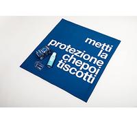 « Mettez la protection que vous vous brûlez » Coffret composé d'un drap de plage bleu de Le T-shirts de la santé, préservatifs classiques Control et une mousse de massage éclatante.