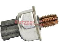 1x Capteur, pression de carburant METZGER AUTOTEILE 0906211 convient pour