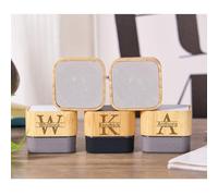 MFCHICIFY Enceinte Bluetooth personnalisée avec nom personnalisé, mini haut-parleur Bluetooth portable et rechargeable en bois, cadeau pour garçons d'honneur, cadeau pour homme et femme, anniversaire