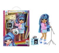 RAINBOW HIGH Junior High Rock Band - Skyler - Poupée Mannequin Bleue de 23 cm avec Micro, Pied de Micro et Ampli, Personnalisable avec des Autocollants, Articulée, Jouet Mignon pour Enfants Dès 4 Ans