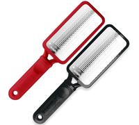 Microplane Lot de 2 râpes colossales pour les pieds, rouge et noir - Grattoir à pieds original en acier inoxydable, pour enlever les peaux mortes et les callosités pour les pieds, brosse à pieds,