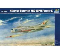 Trumpeter 02804 - 1:48 MiG-19 Pm Fermier E - Neuf