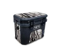 MightySkins Skin en fibre de carbone compatible avec le refroidisseur dur Yeti Roadie 15 - Camouflage artique - Housse de protection en vinyle 3M de qualité supérieure - Facile à appliquer | Fabriqué
