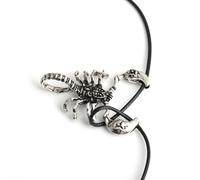 Mikikit Collier Pendentif Scorpion Vintage pour Homme en Alliage Argenté, Corde Réglable, Bijou Hip-hop Gothique pour Costume Halloween