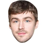 Miles Heizer (Stubble) Big Head. Masque Plus Grand Que Nature.