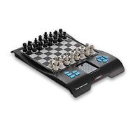 Millennium M800 Europe Chess Champion - Schachcomputer + 7 weitere Spiele (Dame, Halma, 4 gewinnt, Reversi, etc.) für Einsteiger und Kinder. Mit praktischem Figurenfach für Reisen und unterwegs