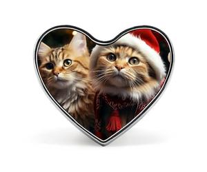 Mini broche en forme de chat de Noël en forme de cœur - 2,5 cm - En alliage d'aluminium - Personnalisable - Pour sac à dos, chapeau, costume, veste, décoration de vêtements