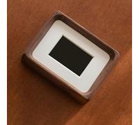 Mini cadre photo en noyer naturel avec design sans couture pour affichage de table, convient pour photos 1x2 avec accès facile au panneau arrière et coins arrondis polis (10,2 cm)