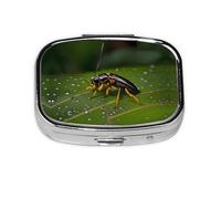 Mini pilulier carré avec insectes sur les feuilles, peut être mis dans un portefeuille ou une poche pour ranger une variété de petits objets