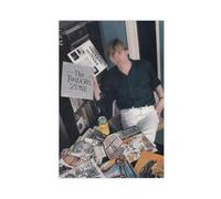 Mini poster vintage original _ Magazine Clipping - The Fall Mark E. Smith At Home With His Record Collection, 1980s Canvas Poster Wall Art Decor Print Picture Peintures pour salon, chambre à coucher D