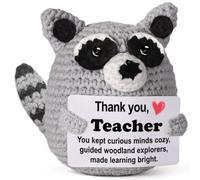 Mini raton laveur en peluche au crochet pour enseignant avec carte d'histoire - Fait à la main - 8 à 10 cm - Décoration de bureau de salle de classe - Père Noël secret - Appréciation des bois - Hiver