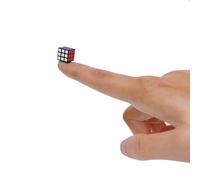 Mini Speed Cube, TaoLeLe 1 cm 3x3 Petit Cube Magique Le Plus Petit Puzzle Cube au Monde Rotation Lisse Casse-tête Jeux de Voyage pour Passionnés de Speed Cube