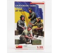 MINIART 37067 Kit 1/35 Équipage De Char Ukrainien Au Repos