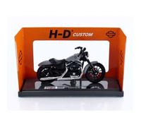 Miniature moto - MAISTO - Harley-Davidson Sportster Iron 883 2022 - 1/18 - Gris - réf. 22940BK